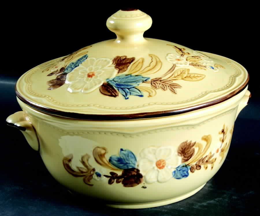 Bouquet (Tan Background) 1.5 Qt Round Covered Casserole by Franciscan-1