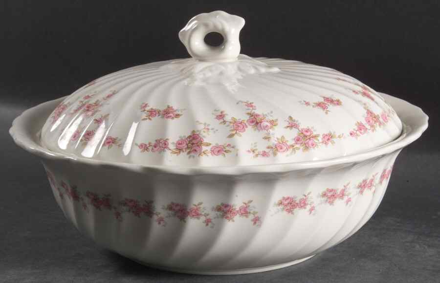 Brides Bouquet Round Covered Vegetable by Franciscan-1