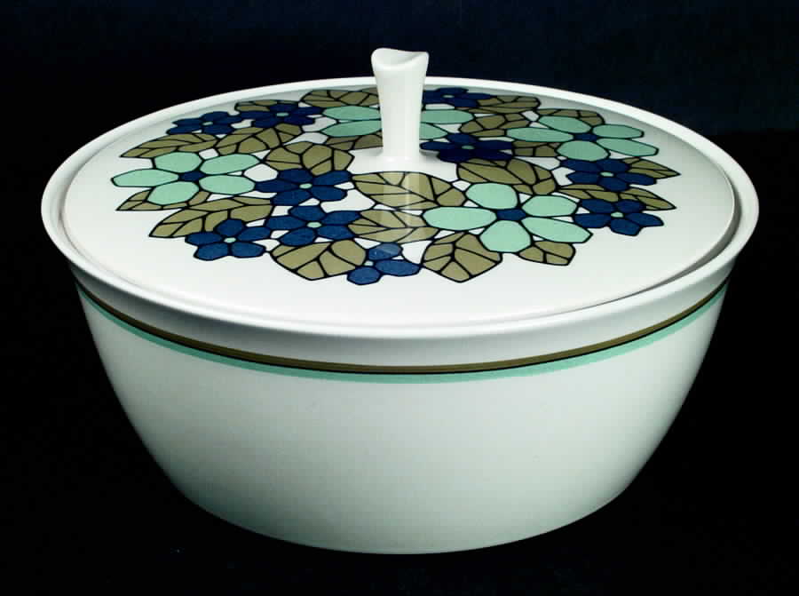 Cantata 1.75 Qt Round Covered Casserole by Franciscan-1