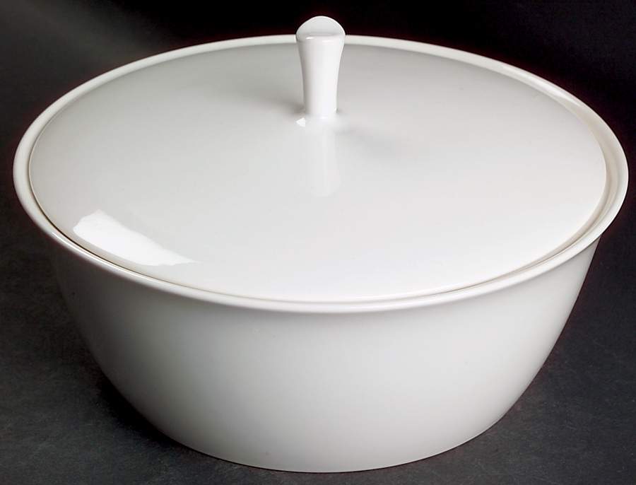 Cloud Nine 1.75 Qt Round Covered Casserole by Franciscan-1
