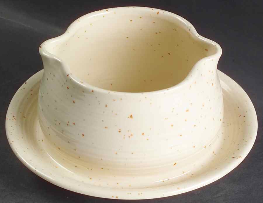 Country Craft Almond Cream Round Gravy Boat/Attached Underplate by Franciscan-1