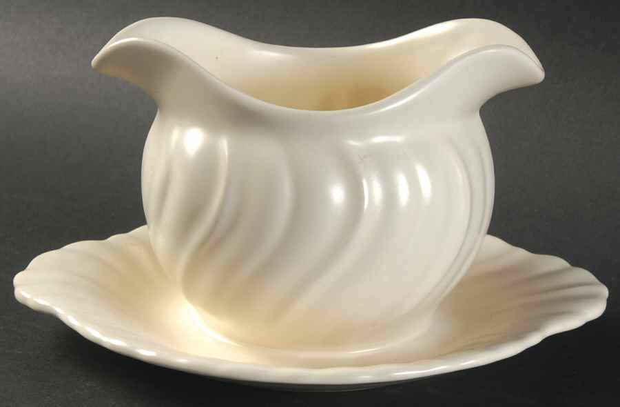 Coronado Off White (Glossy) Gravy Boat with Attached Underplate by Franciscan-1