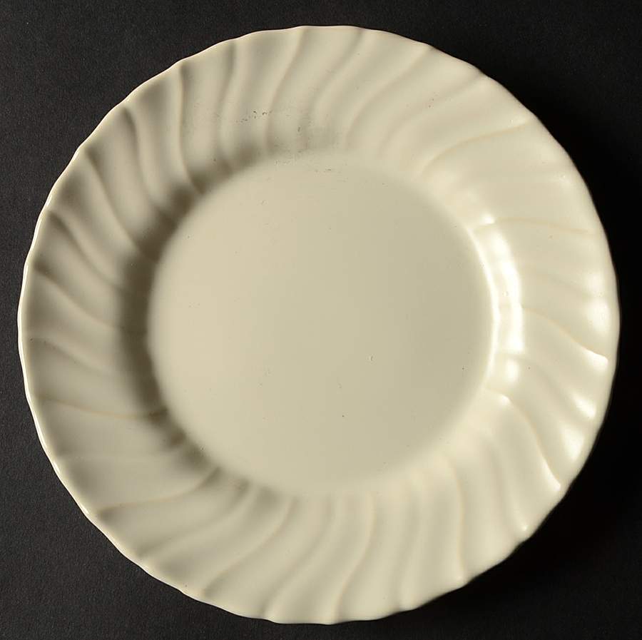 Coronado Off White (Glossy) Dessert/Pie Plate by Franciscan-1