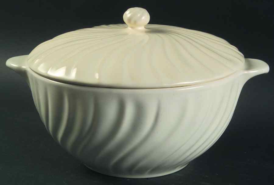 Coronado Off White Matte 1.5 Qt Round Covered Casserole by Franciscan-1