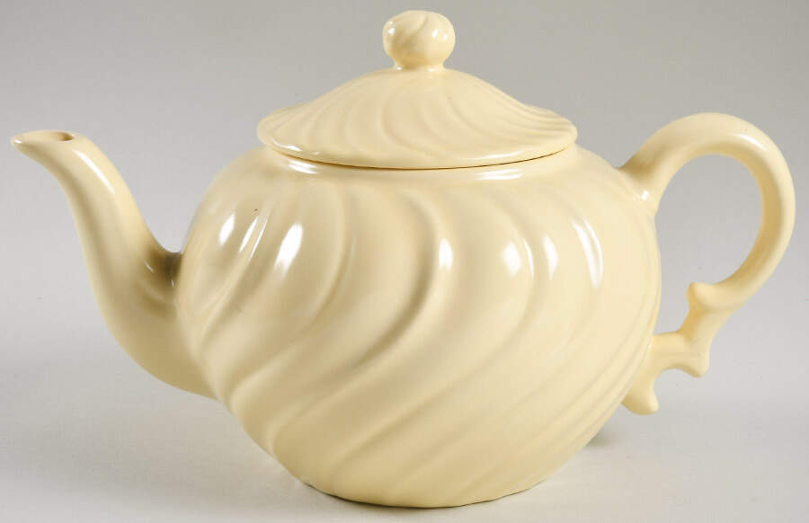 Coronado Yellow Glossy Teapot & Lid by Franciscan-1