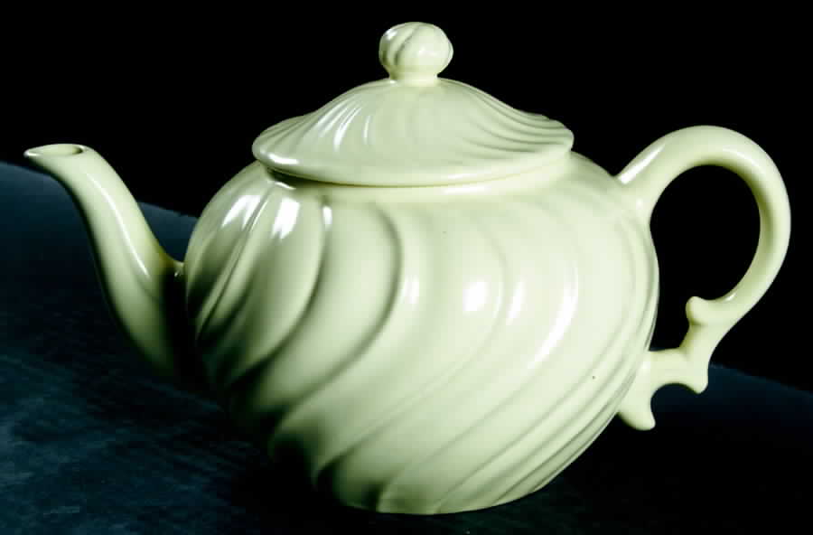 Coronado Yellow Matte Teapot & Lid by Franciscan-1
