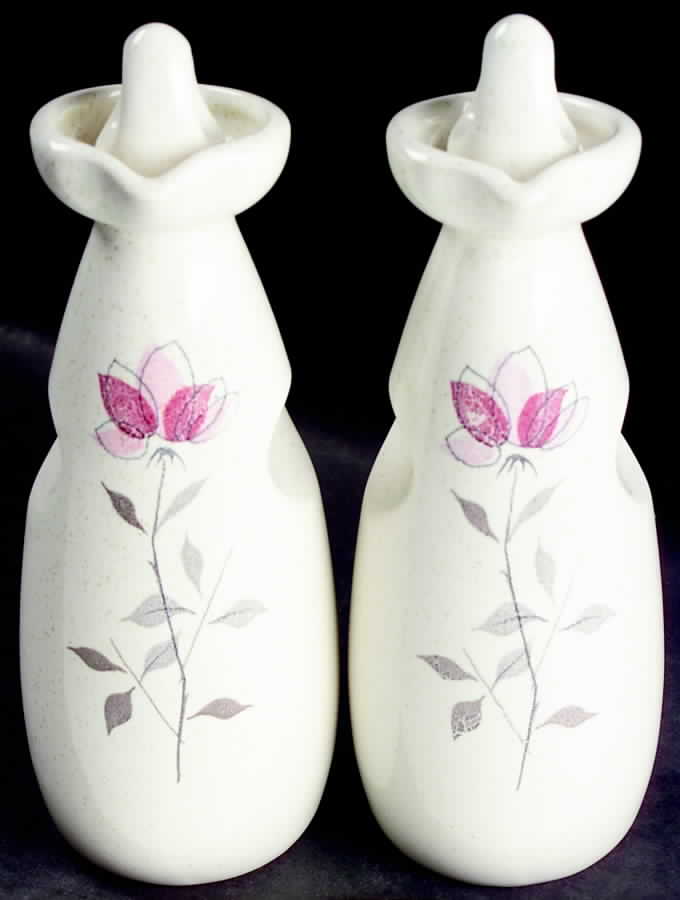 Duet Vinegar and Oil Set with Stoppers by Franciscan-1