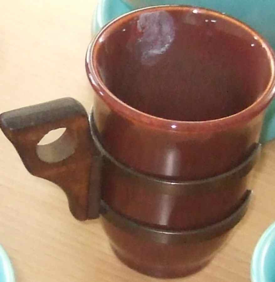 El Patio Redwood (Glossy) Metal or Wood Handled Cup by Franciscan-1