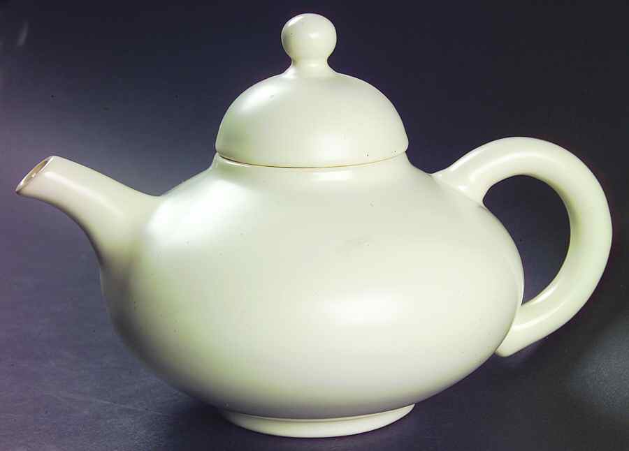 El Patio White (Matte) Teapot & Lid by Franciscan-1