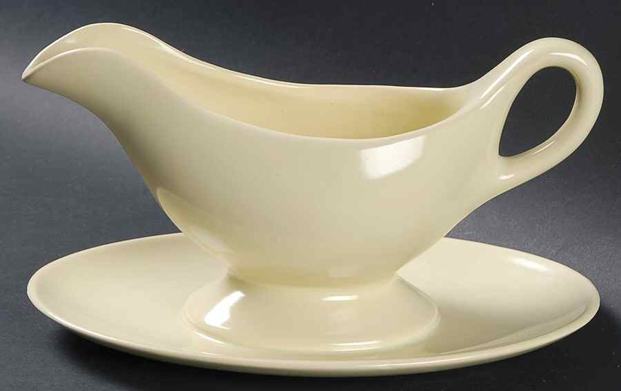 El Patio Pale Yellow (Glossy) Gravy Boat with Attached Underplate by Franciscan-1