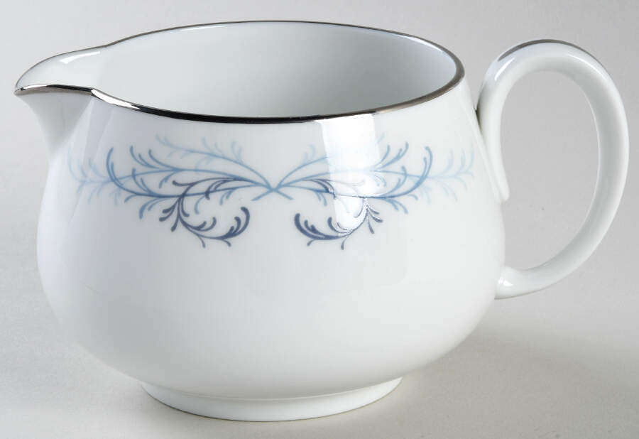 Lucerne Gravy Boat by Franciscan-1