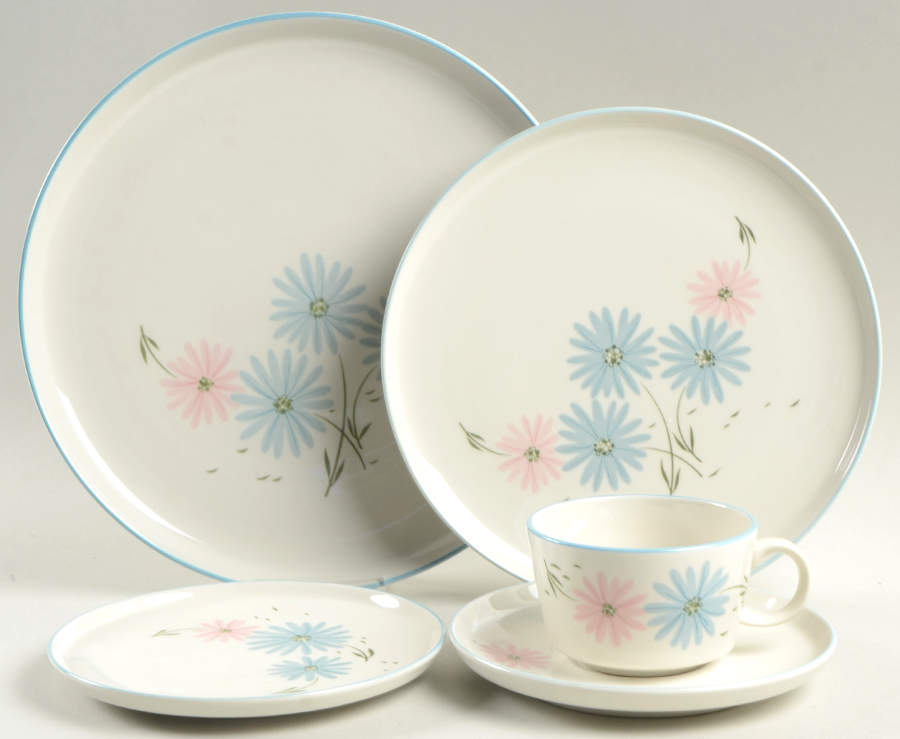 Maytime 5 Piece Place Setting by Franciscan-1