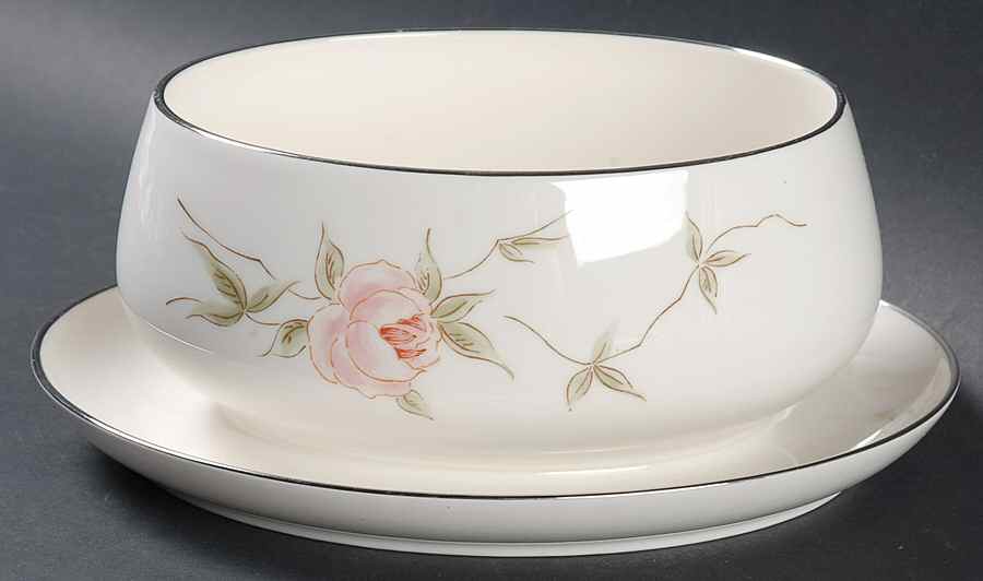 Melrose Gravy Boat with Attached Underplate by Franciscan-1