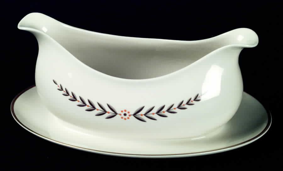 Mountain Laurel Gravy Boat with Attached Underplate by Franciscan-1