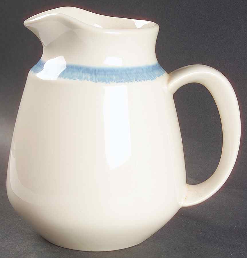 Moondance 32 Oz Pitcher by Franciscan-1
