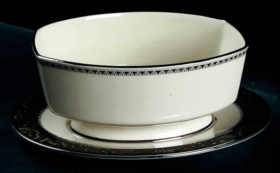Nouvelle Ebony Gravy Boat & Underplate by Franciscan-1