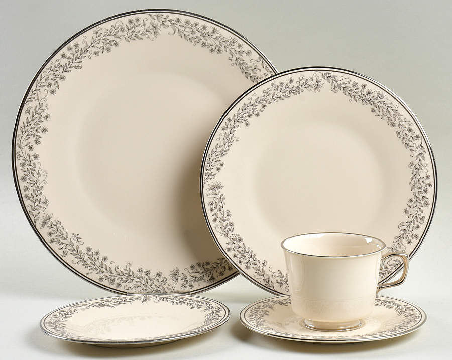 Overture 5 Piece Place Setting by Franciscan-1
