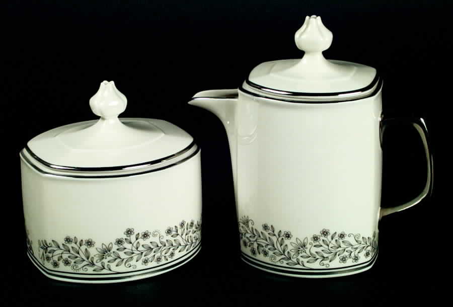 Overture Sugar Bowl & Lid by Franciscan-1