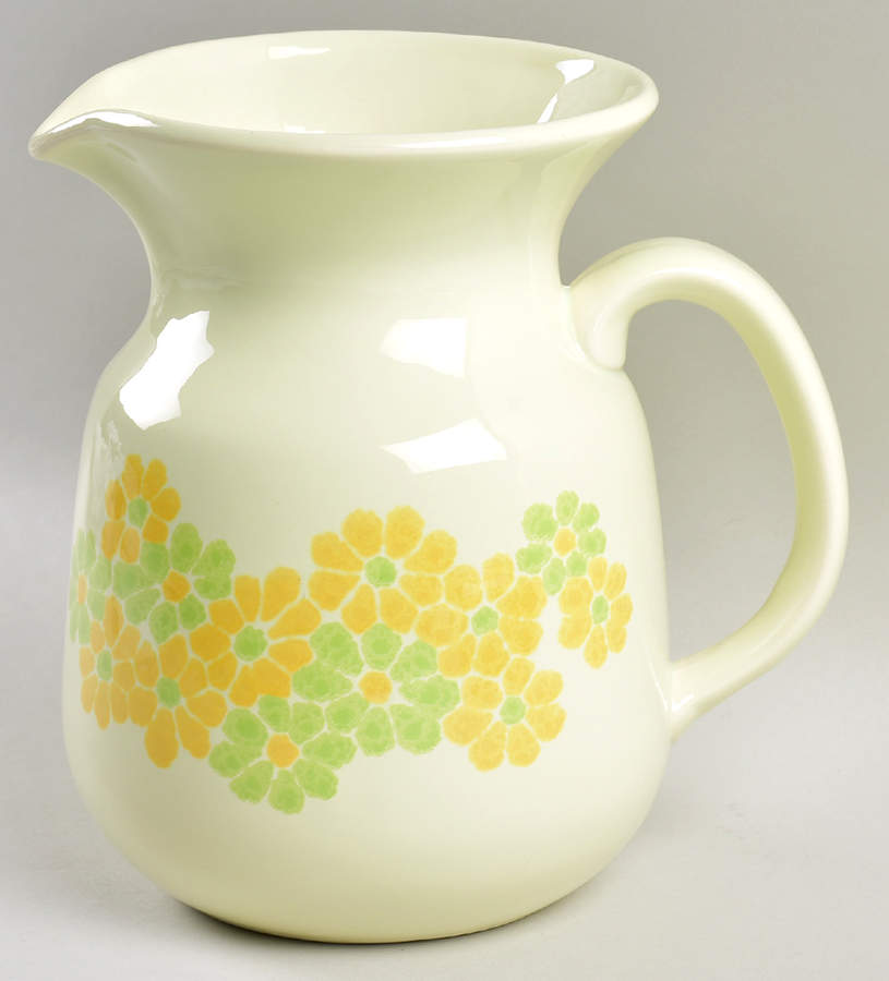 Picnic 64 Oz Pitcher by Franciscan-1
