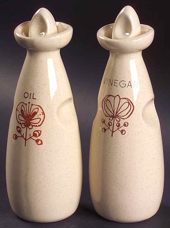 Pomegranate Vinegar and Oil Set with Stoppers by Franciscan-1