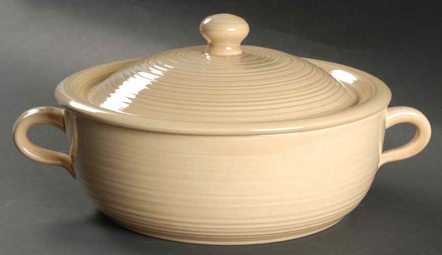 Reflections Sand 2 Qt Round Covered Casserole by Franciscan-1