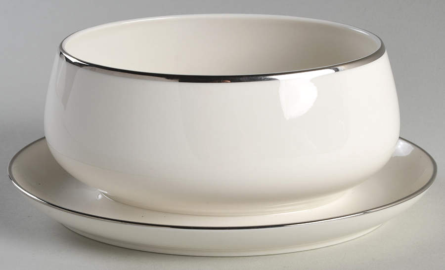Simplicity Gravy Boat with Attached Underplate by Franciscan-1