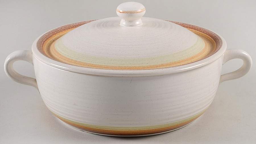Sierra Sand 2.5 Qt Round Covered Casserole by Franciscan-1