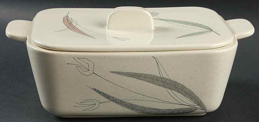 Trio 1.75 Quart Rectangular Casserole with Lid by Franciscan-1