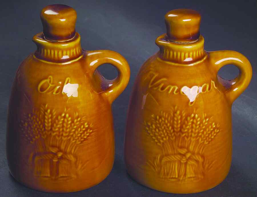 Wheat Golden Brown (Harvest) Vinegar and Oil Set with Stoppers by Franciscan-1