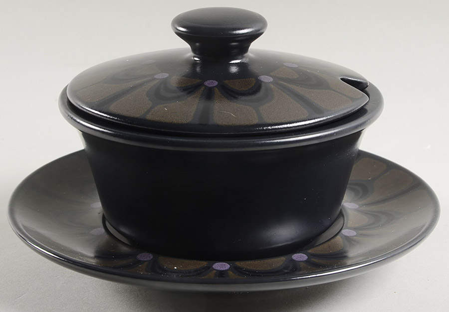 Zanzibar Round Gravy Boat & Lid with Underlate by Franciscan-1