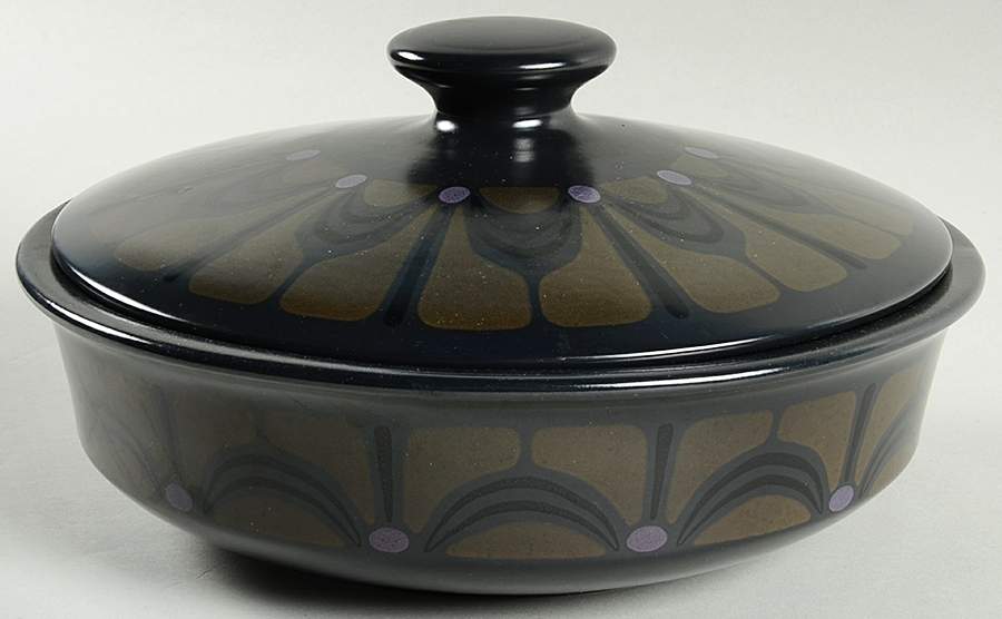 Zanzibar 3 Quart Round Covered Casserole by Franciscan-1