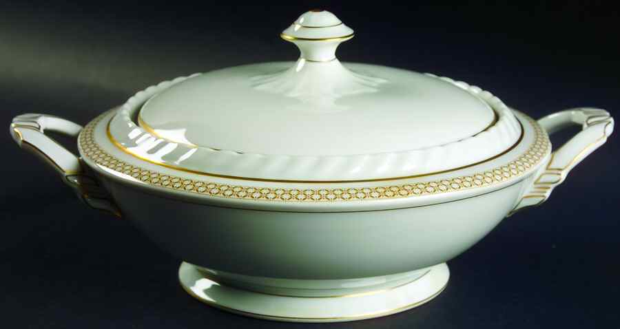 Ambassador Round Covered Vegetable by Franconia-Krautheim & Adelburg-1