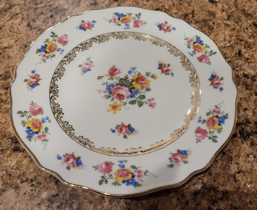 Arcadia Dinner Plate by Franconia-Krautheim & Adelburg-1