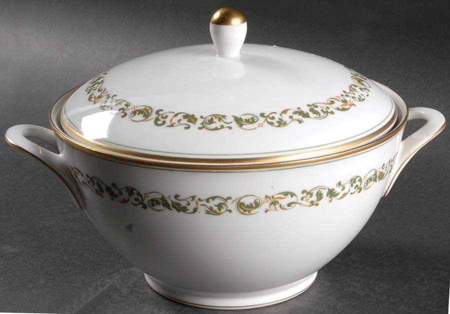 Camelot Round Covered Vegetable by Franconia-Krautheim & Adelburg-1