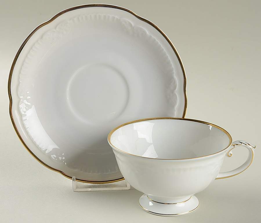 Crest Footed Cup & Saucer Set by Franconia-Krautheim & Adelburg-1