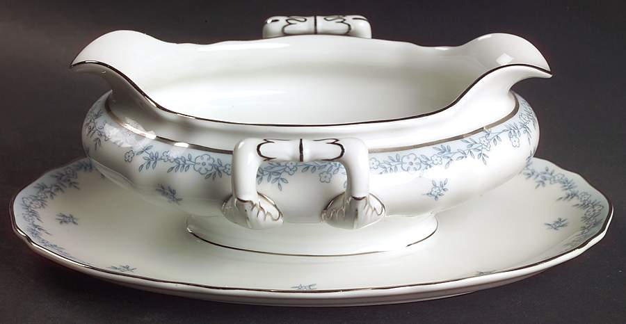 Delphine Gravy Boat with Attached Underplate by Franconia-Krautheim & Adelburg-1
