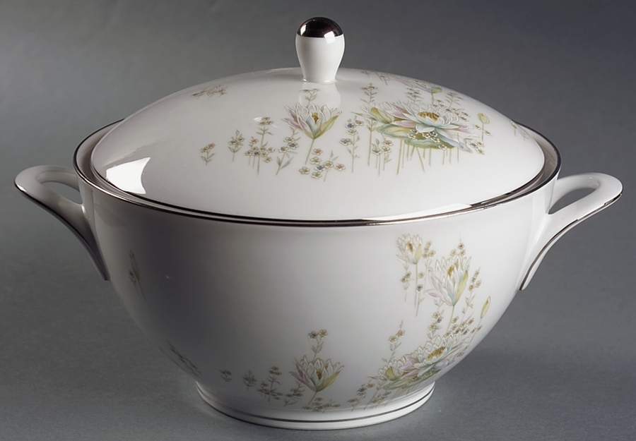 Fontana Reproduction Round Covered Vegetable by Franconia-Krautheim & Adelburg-1