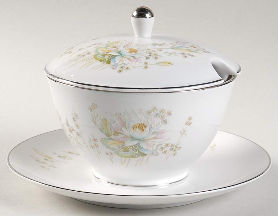 Fontana Reproduction Gravy Boat w/Attached Underplate & Lid by Franconia-Krautheim & Adelburg-1