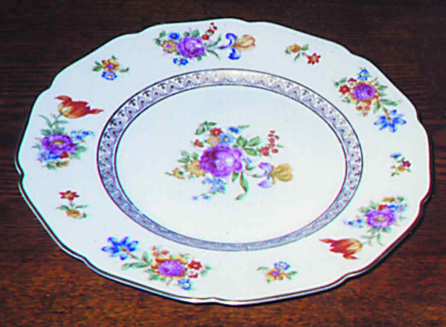 8156 Dinner Plate by Franconia-Krautheim & Adelburg-1