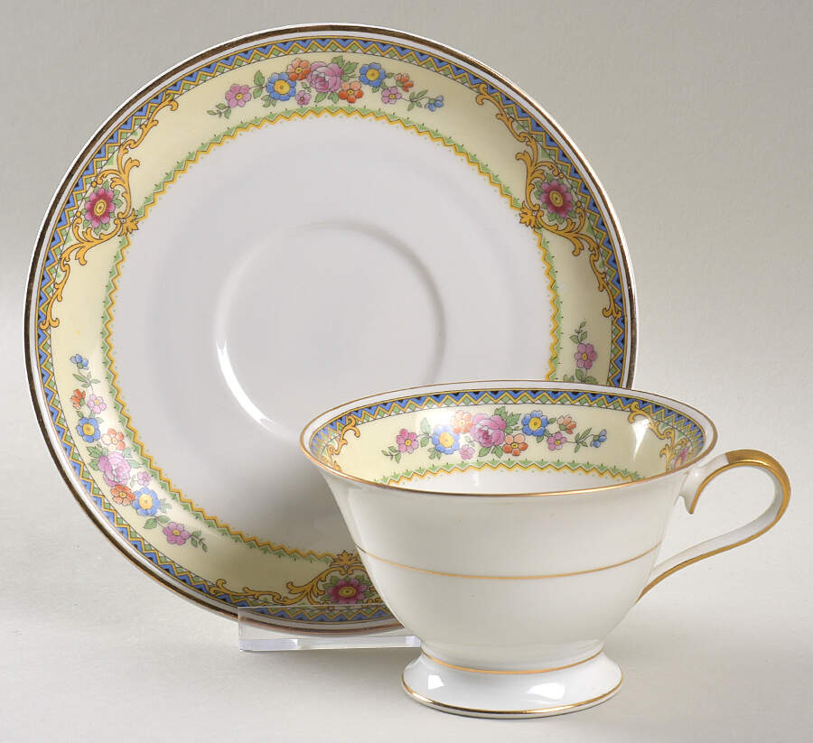 FR51 Footed Cup & Saucer Set by Franconia-Krautheim & Adelburg-1