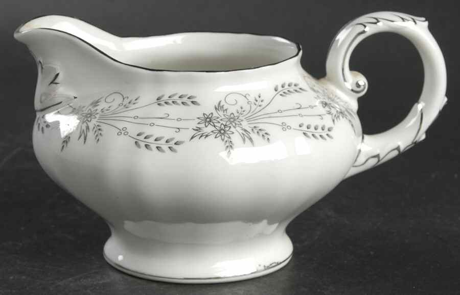 La Comtesse Creamer by Franconia-Krautheim & Adelburg-1