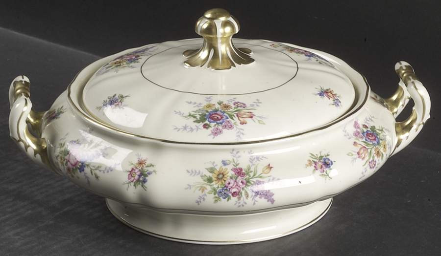 Lucia Round Covered Vegetable by Franconia-Krautheim & Adelburg-1