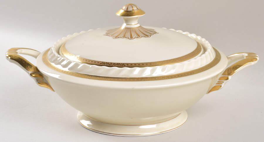 Symphony Round Covered Vegetable by Franconia-Krautheim & Adelburg-1