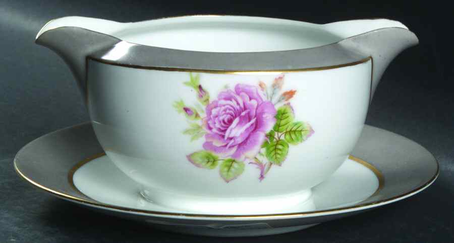 Mayflower Gravy Boat with Attached Underplate by Fuji-1