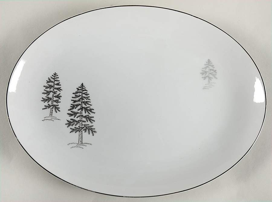Silver Tree (Coupe) 12" Oval Serving Platter by Fukagawa-1
