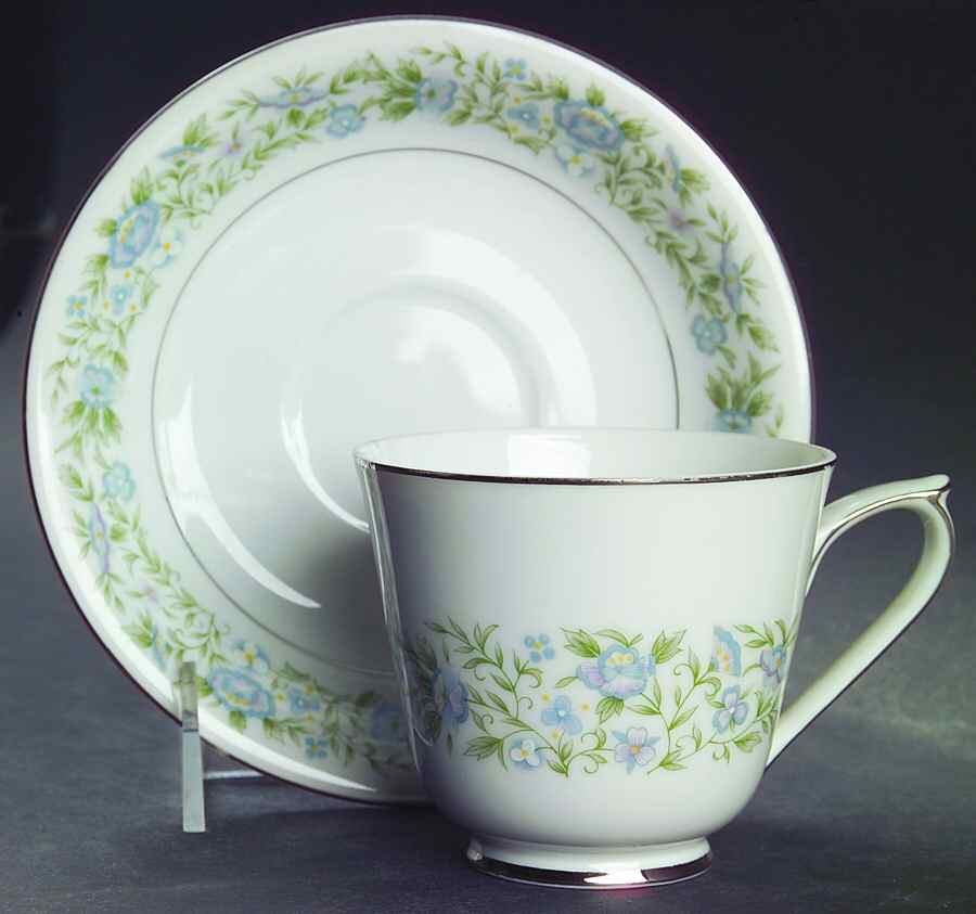 Promenade Footed Cup & Saucer Set by Fukagawa-1