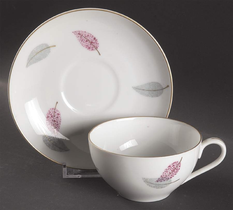 Autumn Leaves Flat Cup & Saucer Set by Fukagawa-1