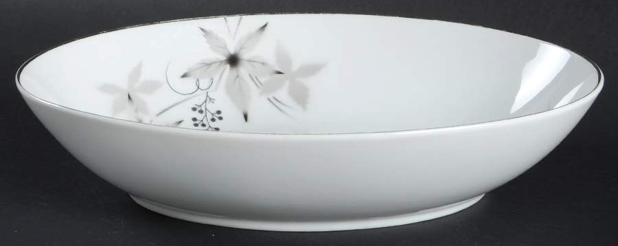 Berry 10" Oval Vegetable Bowl by Fukagawa-1