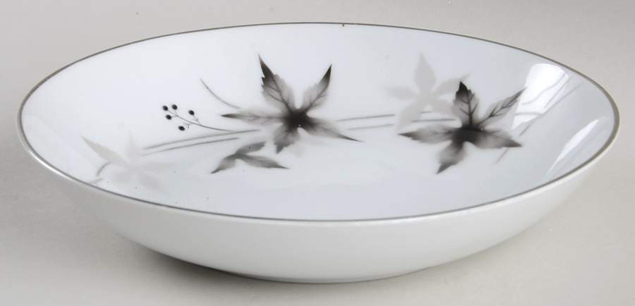 Berry Coupe Soup Bowl by Fukagawa-1