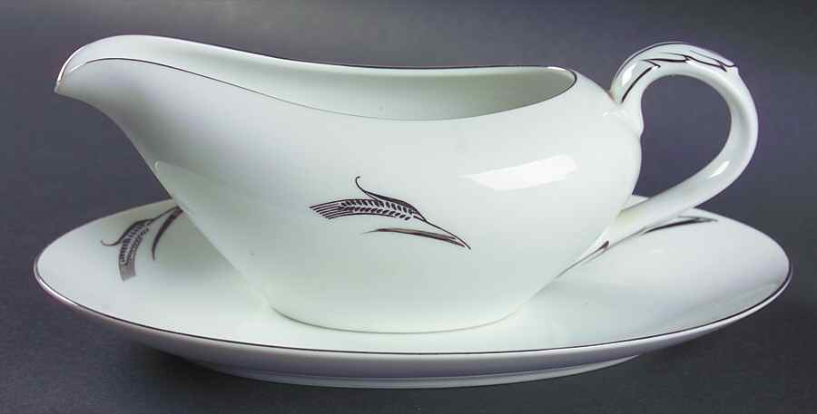 Full Crop Gravy Boat & Underplate/Relish by Fukagawa-1